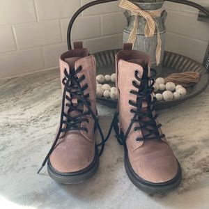 Girls size 1 Steve Madden pink sparkle boot